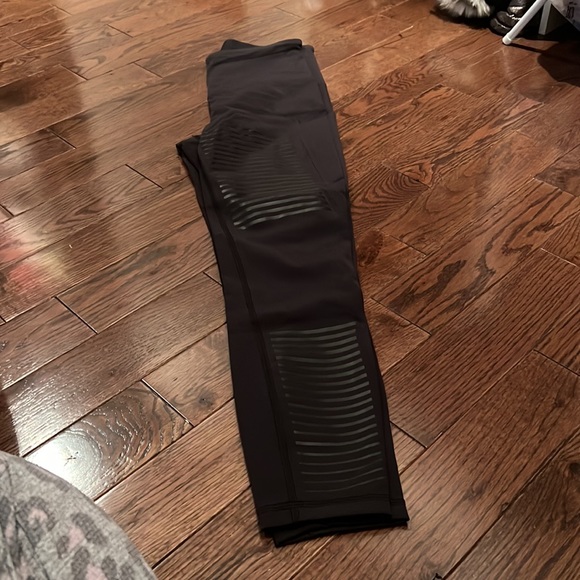 NEW Lululemon MOTO high waist black leggings size 6 - Picture 1 of 5
